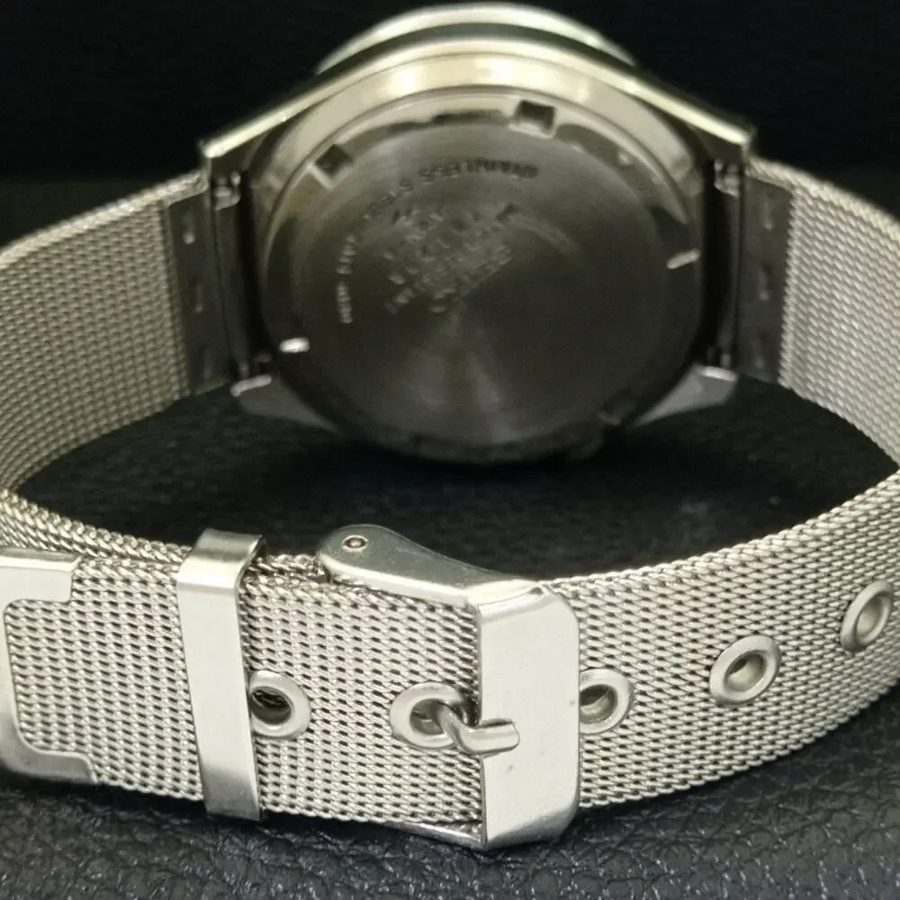 Vintage 1978 Seiko Automatic Mens Silver Watch W/daydate & Blue accents